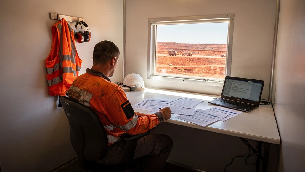 standout mining resume tips